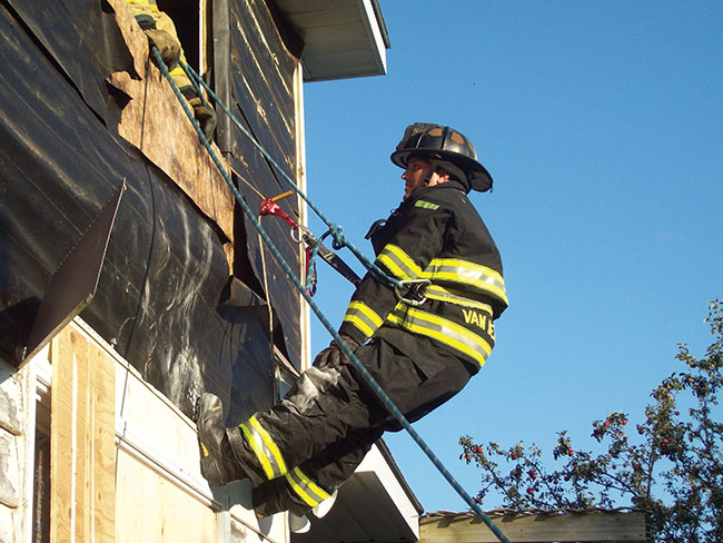 What_Kind_of_Rope_is_Fire_Resistant.jpg What_Kind_of_Rope_is_Fire_Resistant.jpg